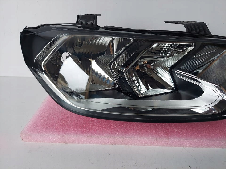 Frontscheinwerfer Audi A1 82A941004 Rechts Scheinwerfer Headlight