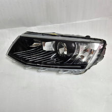 Laden Sie das Bild in den Galerie-Viewer, Frontscheinwerfer Skoda Octavia III 5E1941015 Links Scheinwerfer Headlight SCH3523612237wn