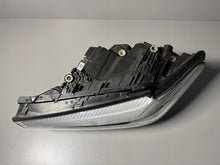 Laden Sie das Bild in den Galerie-Viewer, Frontscheinwerfer BMW 5 G31 G30 8499111-01 Xenon Links Scheinwerfer Headlight SCH1601926285if