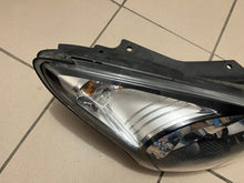 Laden Sie das Bild in den Galerie-Viewer, Frontscheinwerfer Hyundai I30 92101-2R000 Ein Stück (Rechts oder Links) SCH3326705045be