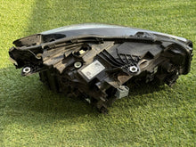 Laden Sie das Bild in den Galerie-Viewer, Frontscheinwerfer BMW 2 Active Tourer U06 5A42247-08 Links Headlight SCH5101805645vt