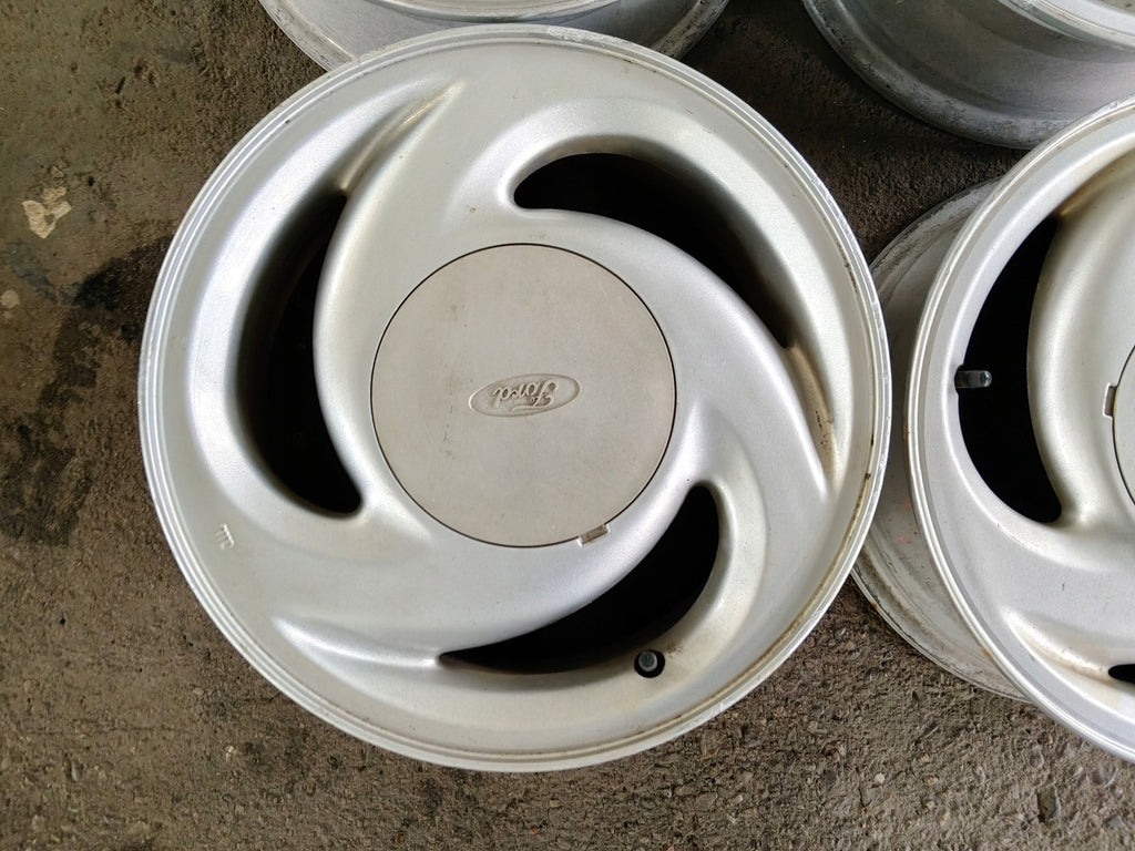 4x Alufelge 15 Zoll 6.0" 5x114.3 40ET Glanz Silber 250095 Ford I Rim Wheel FEL8594214275ya