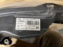 Laden Sie das Bild in den Galerie-Viewer, Frontscheinwerfer Citroën C1 II 81110-0H170 Rechts Scheinwerfer Headlight