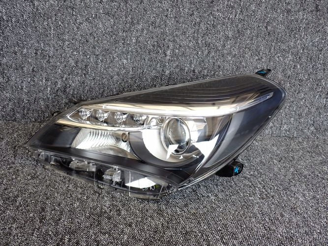 Frontscheinwerfer Toyota Yaris LED Links Scheinwerfer Headlight SCH2802062742xd