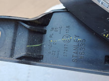 Load image into Gallery viewer, Frontscheinwerfer Mitsubishi Space Star 83010445 FALSE Scheinwerfer Headlight SCH2090308702me