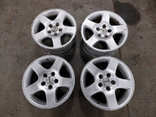 Laden Sie das Bild in den Galerie-Viewer, 4x Alufelge 15 Zoll 7.0" 5x112 35ET VW Passat Rim Wheel FEL2840222783df