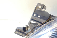 Laden Sie das Bild in den Galerie-Viewer, Frontscheinwerfer Ford WR2A13006 Links Scheinwerfer Headlight