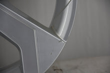 Load image into Gallery viewer, 1x Alufelge 17 Zoll 7.0" 5x114.3 40ET Glanz Silber KB409-6U200 Nissan Juke FEL3919372104fh