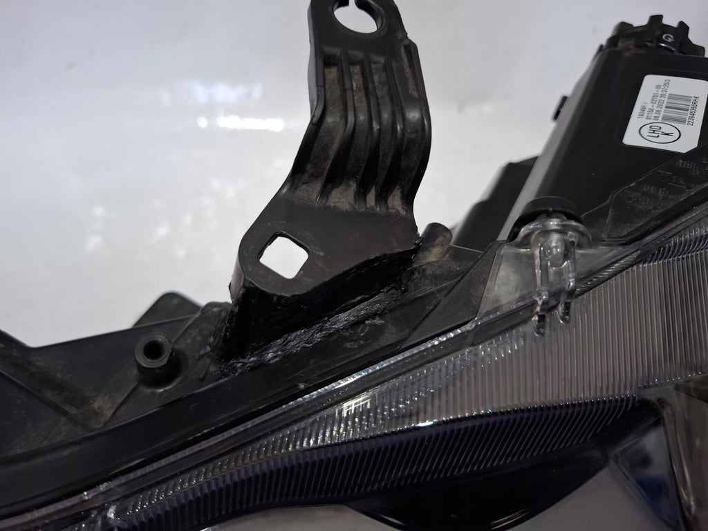 Frontscheinwerfer Toyota Corolla 81150-02T51-00 LED Rechts oder Links