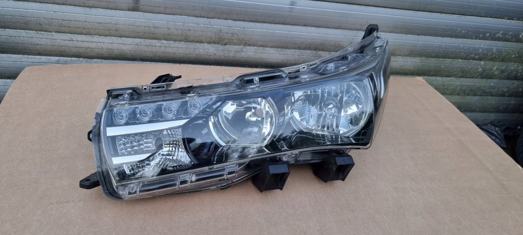 Frontscheinwerfer Toyota Corolla 81150-02E71 Links Scheinwerfer Headlight SCH4425591629dv