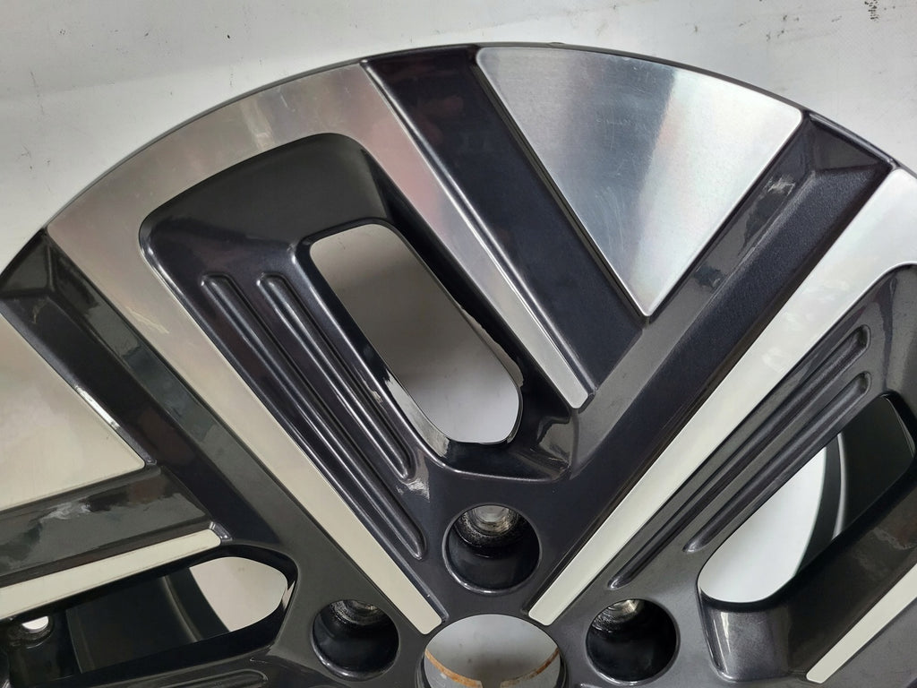 1x Alufelge 17 Zoll 7.0" 5x114.3 50ET Glanz 52910-DD100 Hyundai Kona Rim Wheel