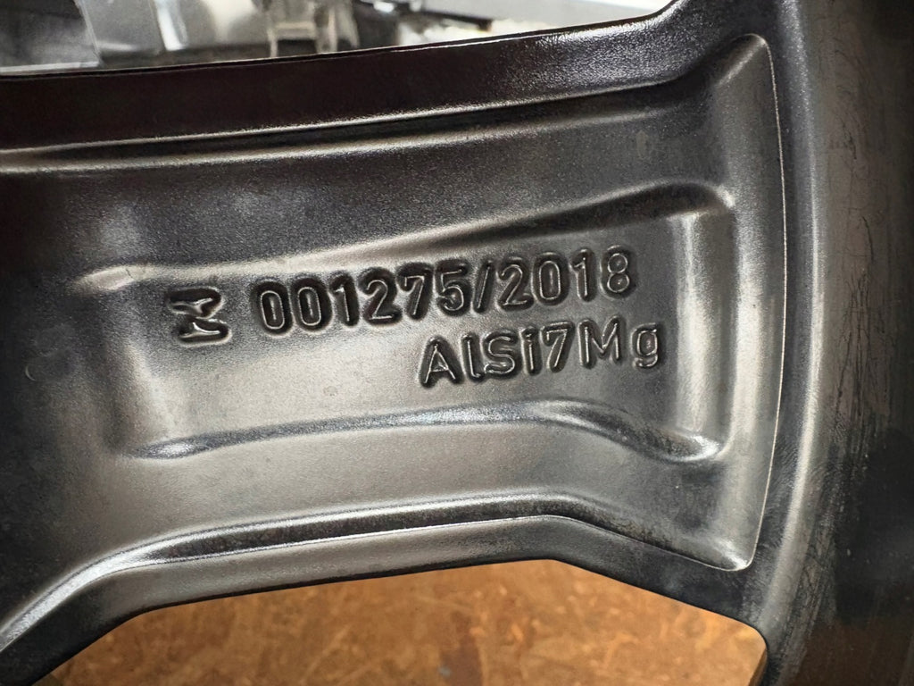 1x Alufelge 17 Zoll 6.5" 5x112 38ET Glanz Silber 83A601025AL Audi Q3 Rim Wheel FEL4165260871qf