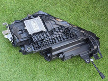 Laden Sie das Bild in den Galerie-Viewer, Frontscheinwerfer Skoda Superb 3P1941016B Rechts Scheinwerfer Headlight SCH1526779857hd