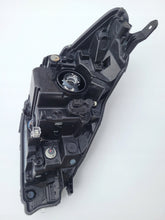 Load image into Gallery viewer, Frontscheinwerfer Toyota Yaris 0D197 0D198 0D199 LED Links Headlight SCH3546378392zx