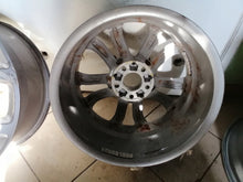 Laden Sie das Bild in den Galerie-Viewer, 1x Alufelge 17 Zoll 7.0" 5x112 48 5ET A2054010200 Mercedes-Benz W205 Rim Wheel FEL3019847336lc