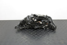 Laden Sie das Bild in den Galerie-Viewer, Frontscheinwerfer Toyota V I Rechts Scheinwerfer Headlight SCH7271988889yz