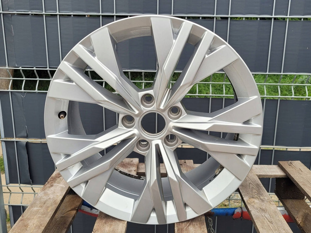 1x Alufelge 17 Zoll 7.0" 5x112 38ET Glanz Silber 3G0601025AB VW Passat B8 FEL1603268852zm