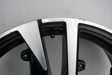 Laden Sie das Bild in den Galerie-Viewer, 1x Alufelge 18 Zoll 7.0" 5x108 35ET 9828186880 Peugeot Rim Wheel FEL1343591871ww
