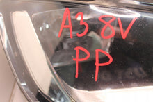 Laden Sie das Bild in den Galerie-Viewer, Frontscheinwerfer Audi A3 8V0941004A Rechts Scheinwerfer Headlight