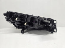 Laden Sie das Bild in den Galerie-Viewer, Frontscheinwerfer Skoda Enyaq 5LB941015 Full LED Ein Stück (Rechts oder Links)