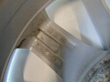 Laden Sie das Bild in den Galerie-Viewer, 1x Alufelge 15 Zoll 6.0&quot; 5x100 40ET Glanz Silber 6C0601025 VW Polo Rim Wheel
