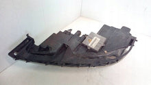Laden Sie das Bild in den Galerie-Viewer, Frontscheinwerfer Mazda 6 I Rechts Scheinwerfer Headlight SCH1406180089is
