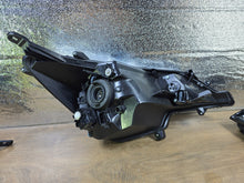 Laden Sie das Bild in den Galerie-Viewer, Frontscheinwerfer Mitsubishi Space Star W5335 Ein Stück (Rechts oder Links)