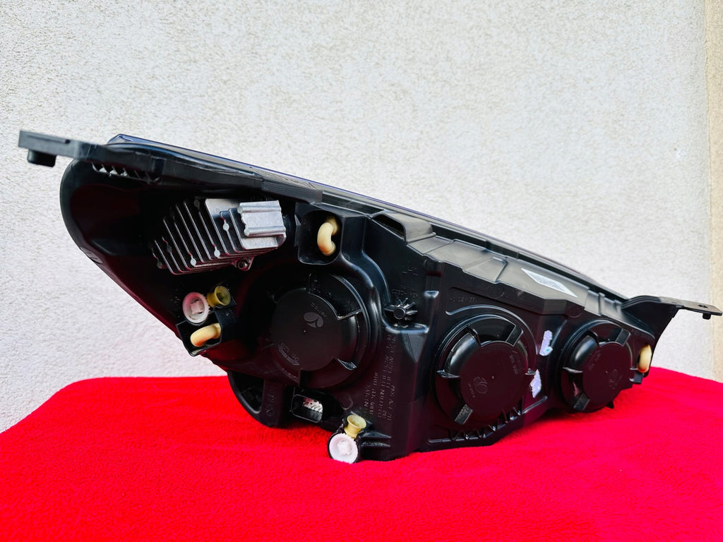 Frontscheinwerfer Ford Focus JX7B-13W030-AE Links Scheinwerfer Headlight