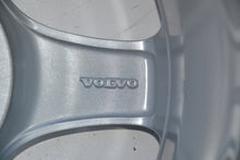 Laden Sie das Bild in den Galerie-Viewer, 1x Alufelge 16 Zoll 7.0&quot; 5x108 50ET Glanz Silber 30794836 Volvo S60 S80 S40 V50