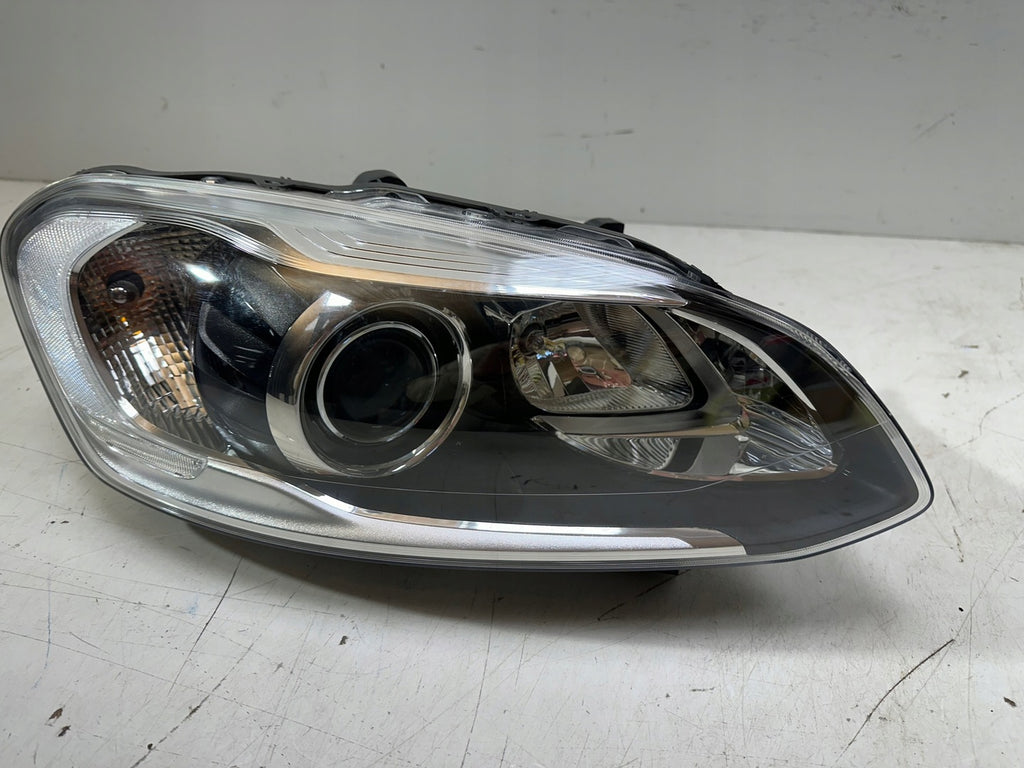 Frontscheinwerfer Volvo V60 I V60TH Xenon Rechts Scheinwerfer Headlight SCH3779613318aa