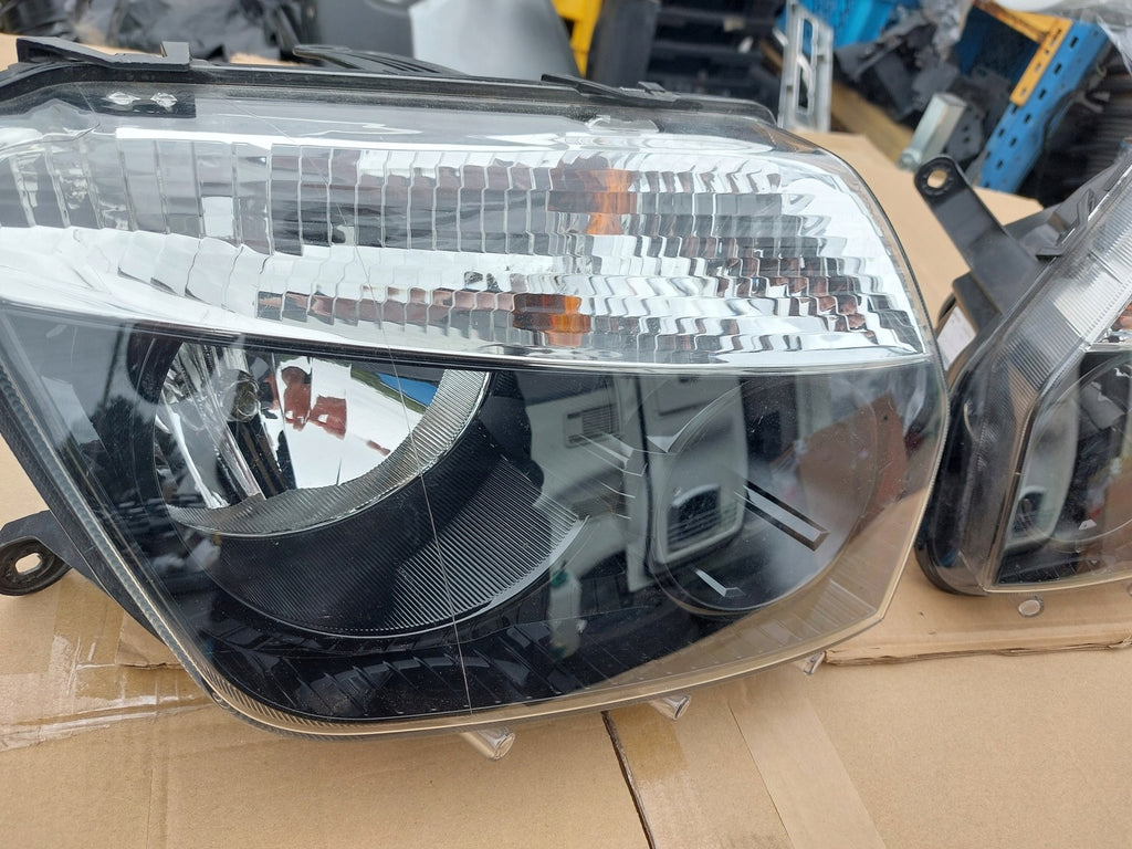 Frontscheinwerfer Dacia Duster Ein Stück (Rechts oder Links) Headlight