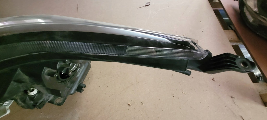 Frontscheinwerfer Toyota Avensis 81130 05380 Rechts Scheinwerfer Headlight SCH9946599425gb