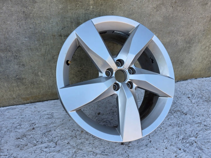 1x Alufelge 17 Zoll 6.5" 5x100 2GM601025A VW T Cross Rim Wheel FEL4201831522qm