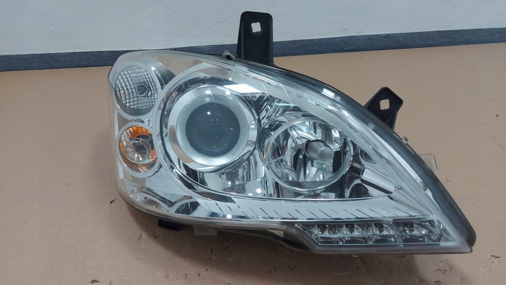 Frontscheinwerfer Mercedes-Benz Viano A6398202961 Rechts Scheinwerfer Headlight SCH6920100771sd