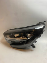 Laden Sie das Bild in den Galerie-Viewer, Frontscheinwerfer Renault Megane IV 260604423R FULL LED Links Headlight