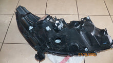 Laden Sie das Bild in den Galerie-Viewer, Frontscheinwerfer Honda Crv LED Links Scheinwerfer Headlight