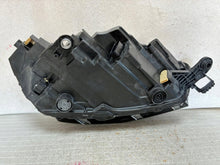 Laden Sie das Bild in den Galerie-Viewer, Frontscheinwerfer Skoda Fabia IV 6VB941015 002693 Full LED Links Headlight SCH3522864474qd