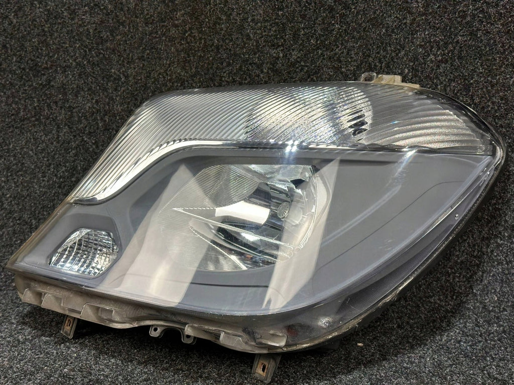 Frontscheinwerfer Mercedes-Benz Sprinter A9068205600 Links Headlight