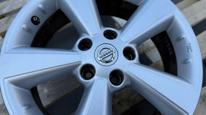 1x Alufelge 17 Zoll 6.5" 5x114.3 40ET Glanz Silber 40300-EY17C Nissan Qashqai I FEL7276370507lo