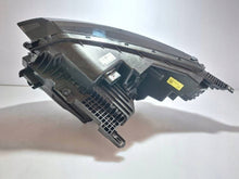 Laden Sie das Bild in den Galerie-Viewer, Frontscheinwerfer Skoda 5LB941010 Rechts Scheinwerfer Headlight SCH9981154311gg