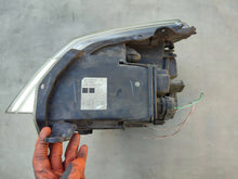 Load image into Gallery viewer, Frontscheinwerfer Renault Vel Satis 8200384024 Xenon Rechts Headlight SCH1782631407kp