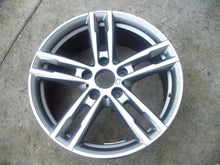 Laden Sie das Bild in den Galerie-Viewer, 1x Alufelge 18 Zoll 8.0" 5x112 52ET Glanz 8009703 BMW 1 F20 Rim Wheel FEL1646365121sz
