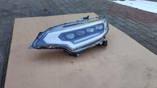 Laden Sie das Bild in den Galerie-Viewer, Frontscheinwerfer Suzuki Swift V LED Links Scheinwerfer Headlight