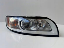Load image into Gallery viewer, Frontscheinwerfer Volvo S40 V50 31299586 Rechts Scheinwerfer Headlight SCH8291077075us