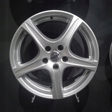 Load image into Gallery viewer, 4x Alufelge 17 Zoll 7.0" 5x112 45ET Silber Audi Q2 Rim Wheel FEL1167445939ub
