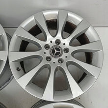 Laden Sie das Bild in den Galerie-Viewer, 4x Alufelge 18 Zoll 8.0" 5x112 56ET Glanz Silber A1664010602 Mercedes-Benz FEL1964568188rh