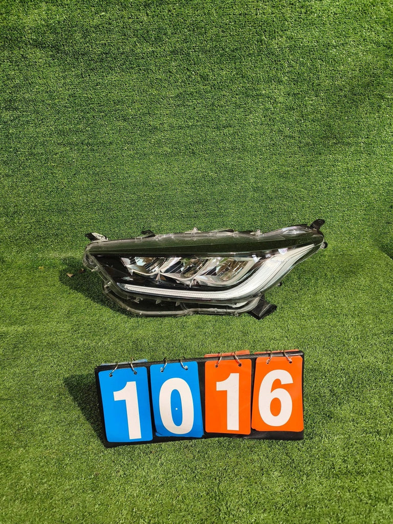 Frontscheinwerfer Toyota Yaris EUK0-8 Links Scheinwerfer Headlight SCH8630960915pv