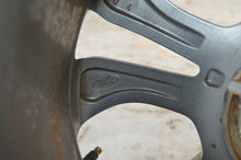 Laden Sie das Bild in den Galerie-Viewer, 1x Alufelge 17 Zoll 7.0&quot; 5x108 50ET Glanz Grau NX7C-1007-E1A Ford Focus