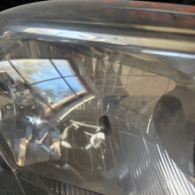 Load image into Gallery viewer, Frontscheinwerfer Toyota Yaris 81130-52D20 Rechts Scheinwerfer Headlight SCH7265203577ew