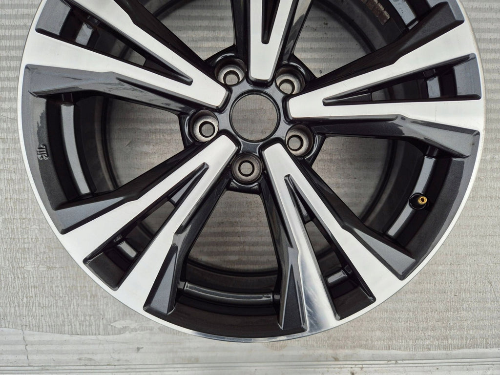 1x Alufelge 18 Zoll 7.0" 5x114.3 40ET HV03BMB94 Nissan Qashqai I J10 J11 FEL8348633323rz